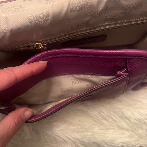 Michael Kors Purple Leather Crossbody Bag - Picture 3 of 6